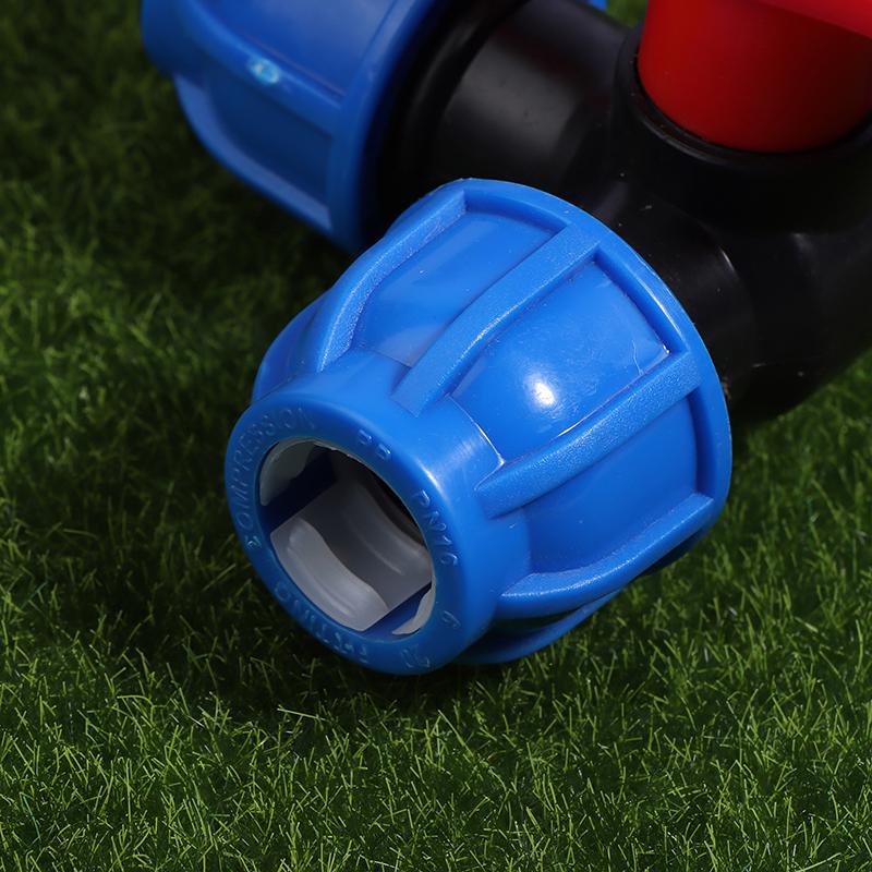 شیر سه ‌راهی پلیمری